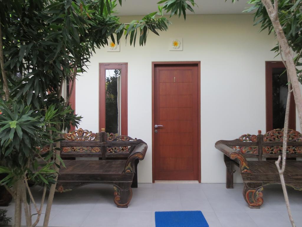 Putri Homestay Sanur  Exterior photo