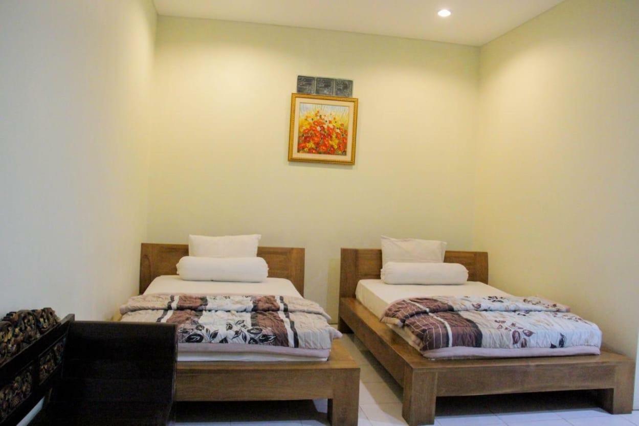 Putri Homestay Sanur  Exterior photo